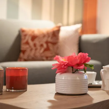 Apartment Olympe By Kleidos, 4p, Rue Calme, Centre Historique, Proche Gare Rouen