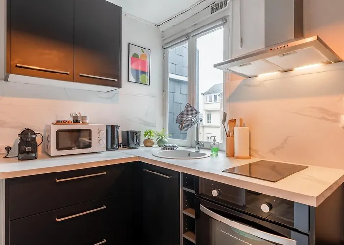 Apartment Olympe By Kleidos, 4p, Rue Calme, Centre Historique, Proche Gare *