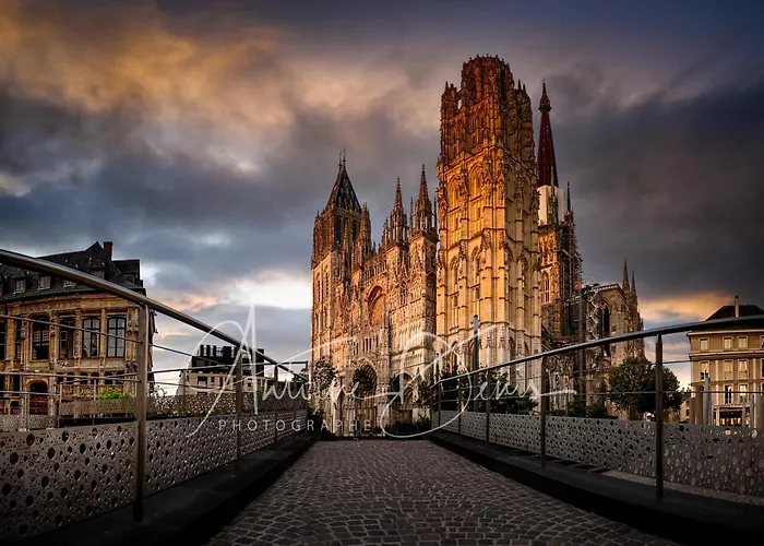 Olympe By Kleidos, 4p, Rue Calme, Centre Historique, Proche Gare Lägenhet *