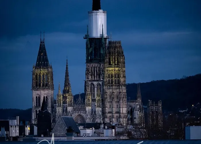 Olympe By Kleidos, 4p, Rue Calme, Centre Historique, Proche Gare Lägenhet *