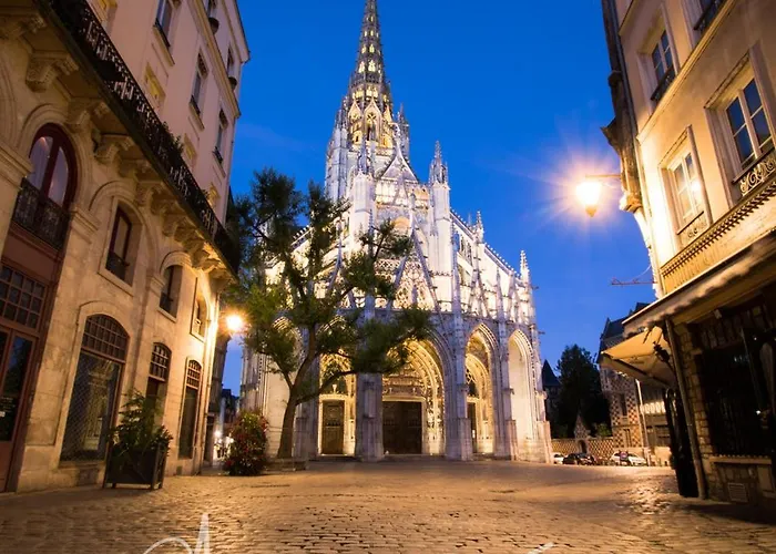 Olympe By Kleidos, 4p, Rue Calme, Centre Historique, Proche Gare Apartment *