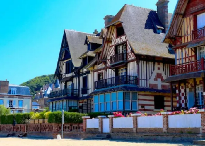 Olympe By Kleidos, 4p, Rue Calme, Centre Historique, Proche Gare Apartment