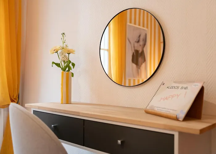 Apartment Olympe By Kleidos, 4p, Rue Calme, Centre Historique, Proche Gare