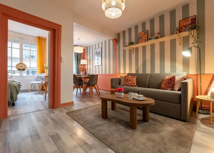 Olympe By Kleidos, 4p, Rue Calme, Centre Historique, Proche Gare Apartment *